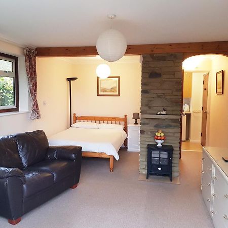Studio Garden Flat Warlingham ภายนอก รูปภาพ